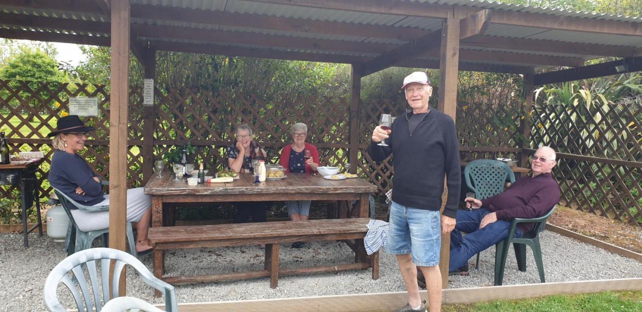 Lake Brunner Country Motel & Holiday Park Moana Ngoại thất bức ảnh